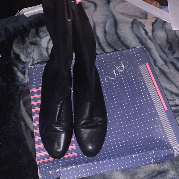 COBBIE Women’s black leather calve high boots sz 7 1/2 - Picture 3 of 10